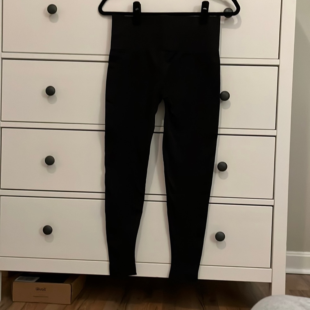 Black workout leggings
